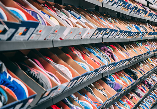 Choosing the best shoes on the shelves